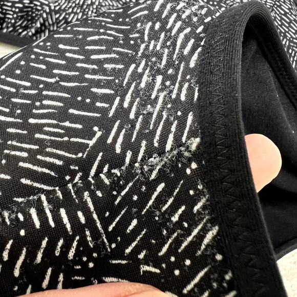 Athleta Bikini Swimsuit Bikini Chest Underwire Support 34D/DD Small - Picture 3 of 7